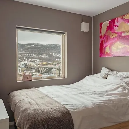 Corner For 6 Guests With A View & Balcony